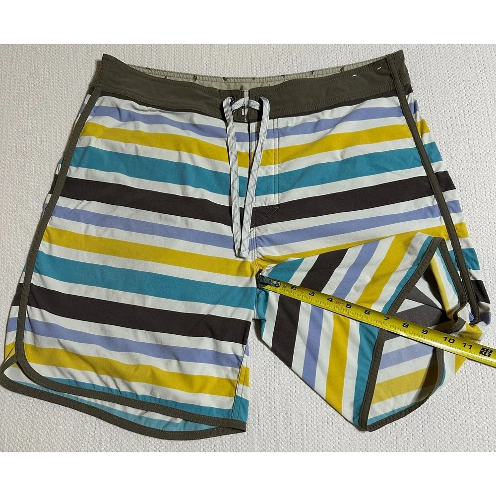 Patagonia Scallop Hem Stretch Wavefarer Boardshorts Size 36